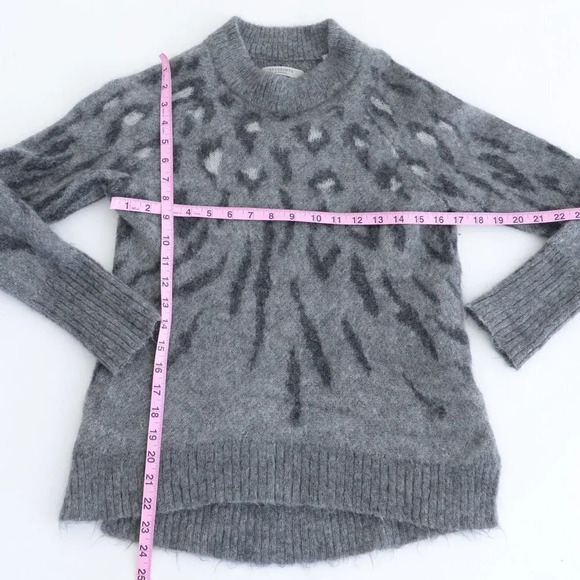 All  Saints Grey Animal Print 55% Mohair, 13% Wool Crewneck Sweater XSmall - Picture 4 of 14